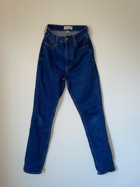 Abercrombie & Fitch Women's High-Rise Slim Straight Curve Love Dark Blue Jeans